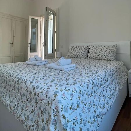 Bg Central President Suite Con Parcheggio - Vista Citta Alta แบร์กาโม ภายนอก รูปภาพ