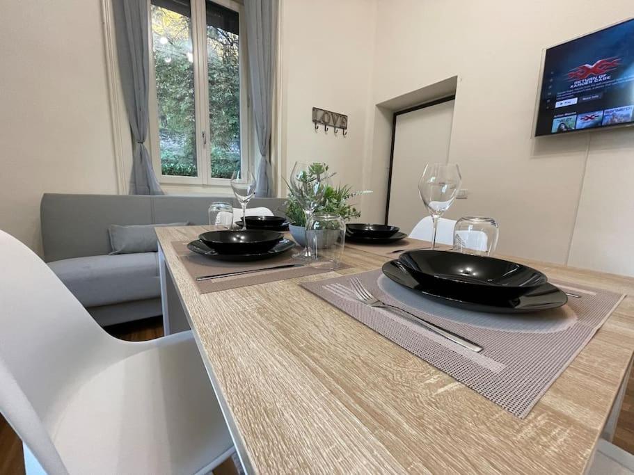 Bg Central President Suite Con Parcheggio - Vista Citta Alta แบร์กาโม ภายนอก รูปภาพ