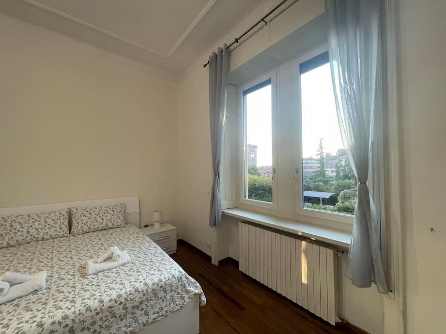 Bg Central President Suite Con Parcheggio - Vista Citta Alta แบร์กาโม ภายนอก รูปภาพ