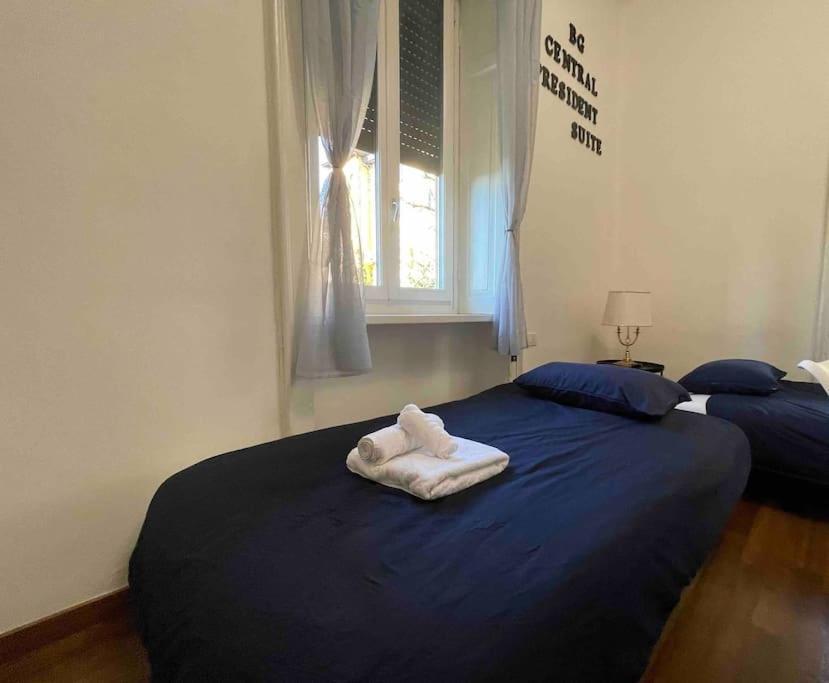 Bg Central President Suite Con Parcheggio - Vista Citta Alta แบร์กาโม ภายนอก รูปภาพ