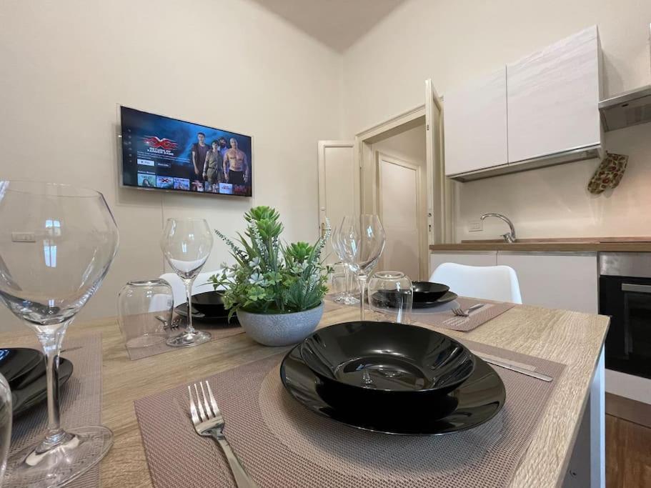 Bg Central President Suite Con Parcheggio - Vista Citta Alta แบร์กาโม ภายนอก รูปภาพ