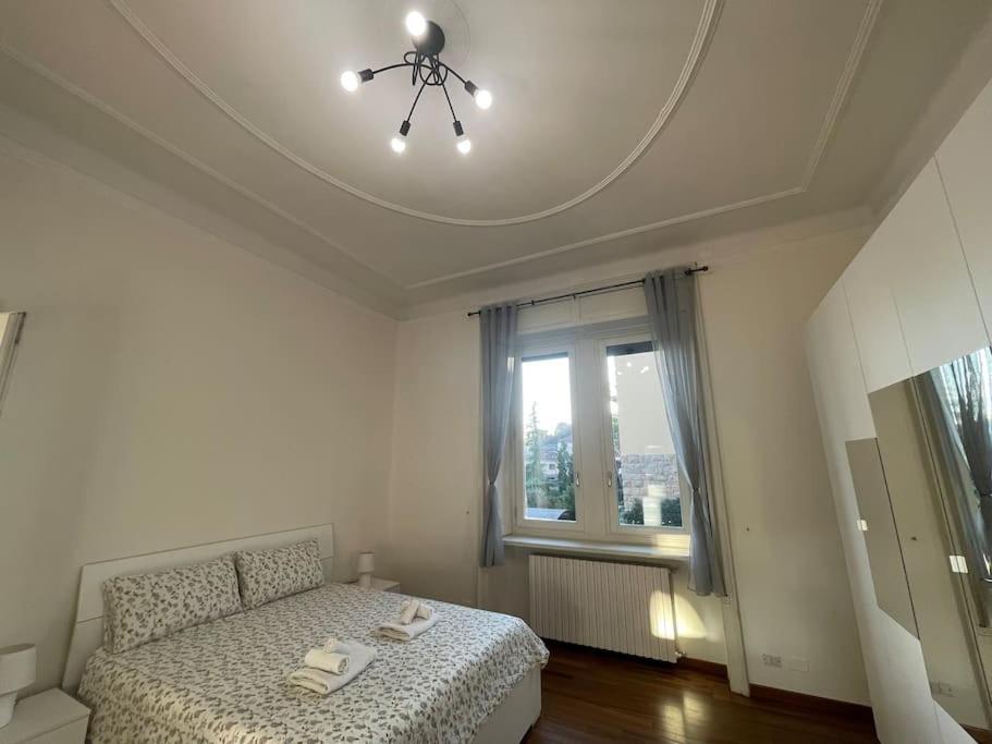 Bg Central President Suite Con Parcheggio - Vista Citta Alta แบร์กาโม ภายนอก รูปภาพ