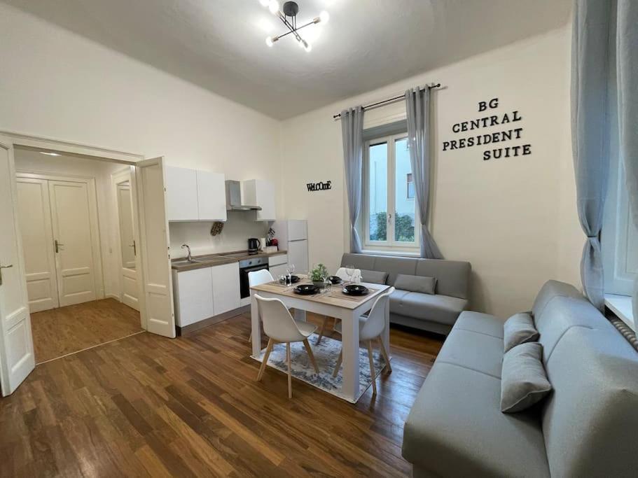 Bg Central President Suite Con Parcheggio - Vista Citta Alta แบร์กาโม ภายนอก รูปภาพ