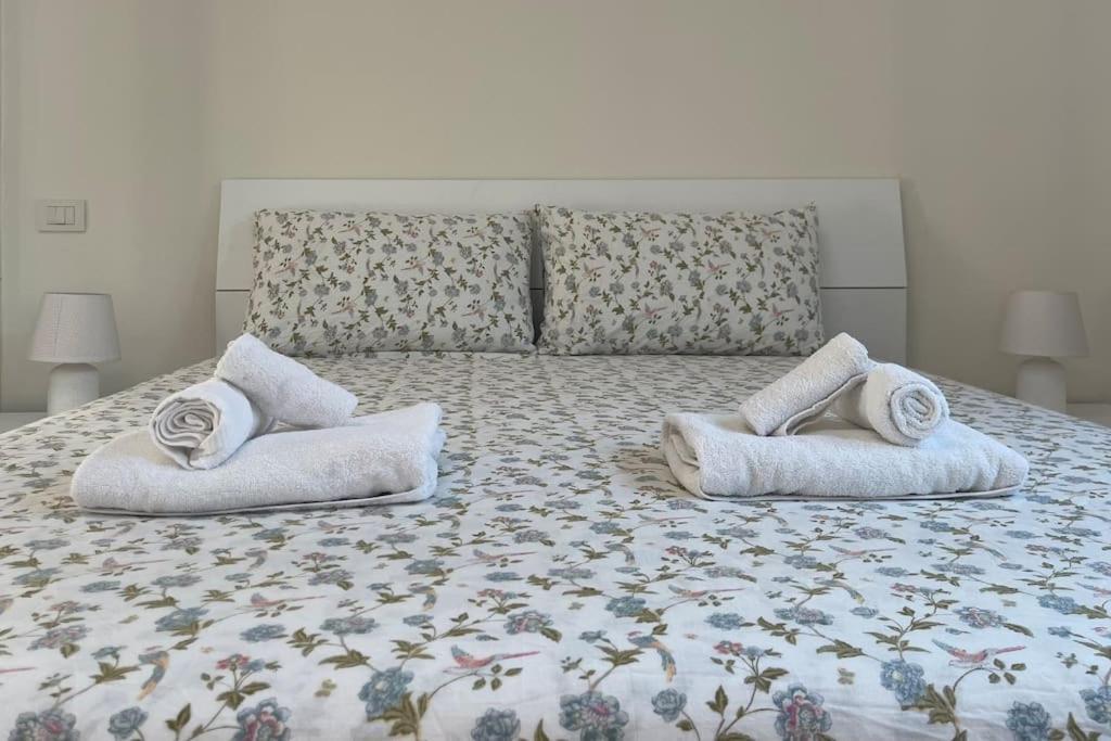 Bg Central President Suite Con Parcheggio - Vista Citta Alta แบร์กาโม ภายนอก รูปภาพ