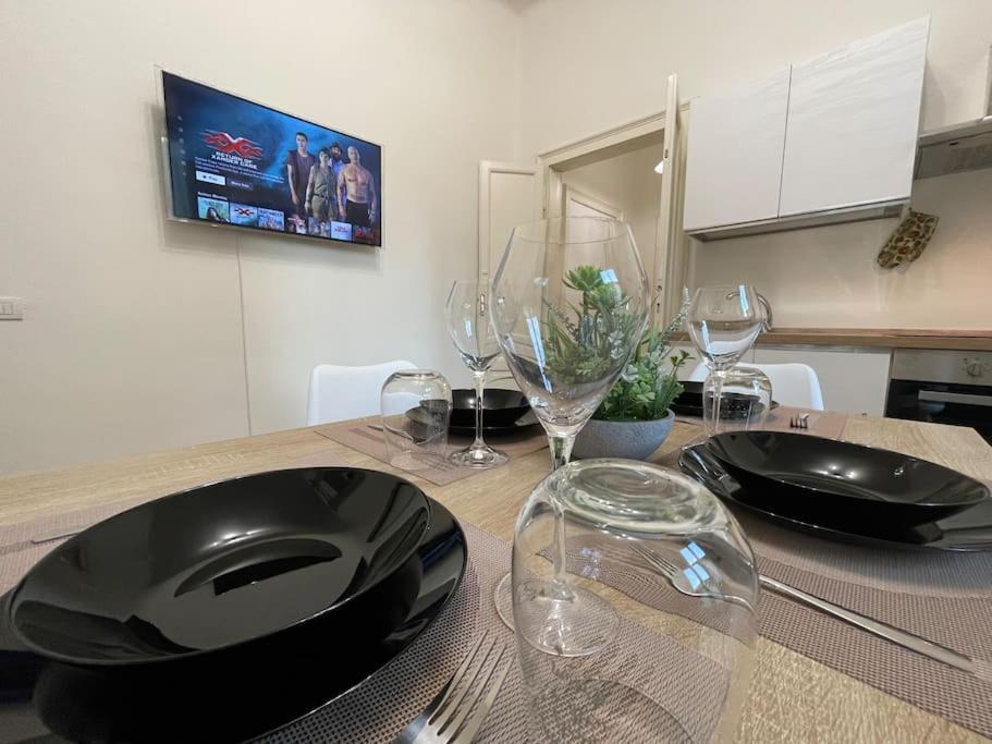 Bg Central President Suite Con Parcheggio - Vista Citta Alta แบร์กาโม ภายนอก รูปภาพ