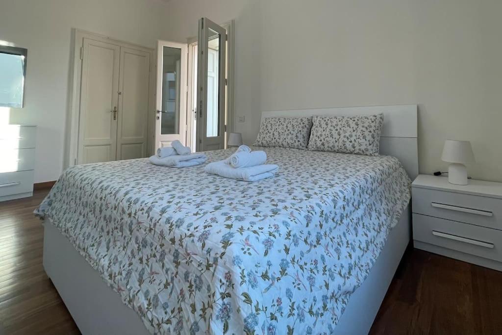 Bg Central President Suite Con Parcheggio - Vista Citta Alta แบร์กาโม ภายนอก รูปภาพ